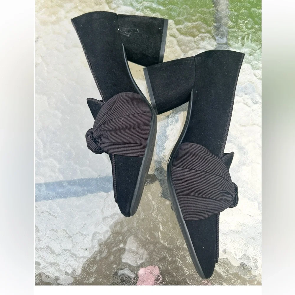 Antonio Melani 7.5 black bow faux suede block heel slip on loafers shoes